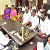 ఏపీ ఉద్యోగ సంఘాల నేతలతో మంత్రుల చర్చలు.. ఉద్యమ కార్యాచరణ సన్నద్ధత సమావేశం వాయిదా..